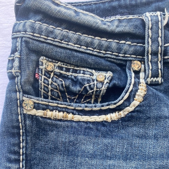 Dublin Style Jean Shorts Frayed Embellished Detailed Jr 3/4 Mid Blue Mid Rise - Picture 8 of 14